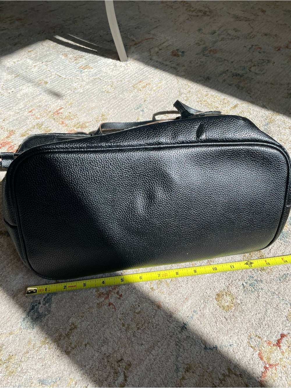 Large black tote/handbag.   Signs of use - Picture 8 of 14